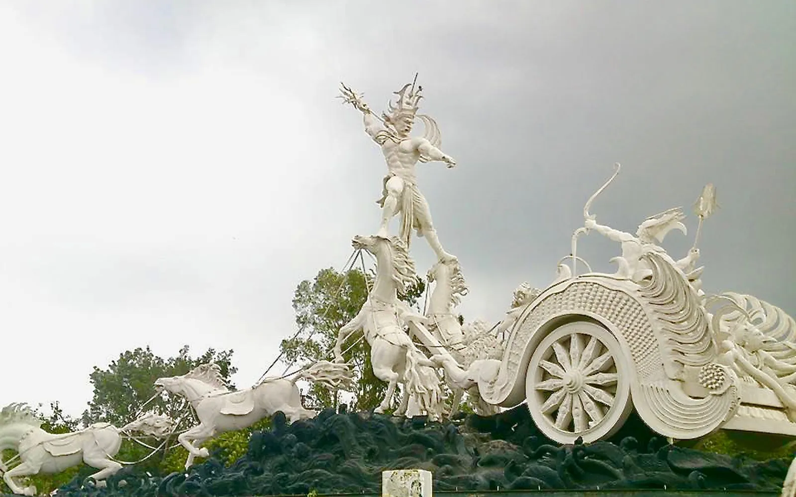 Stone sculpture of Karna and Ghatotkacha photographed in Kota